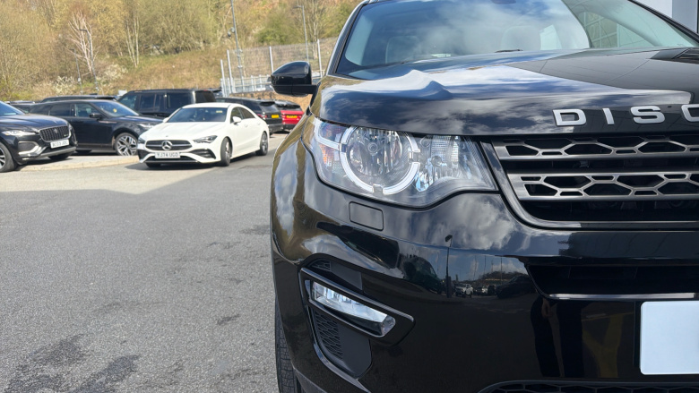 Land Rover Discovery Sport 2.0 TD4 180 SE Tech 5dr Auto Diesel Station Wagon